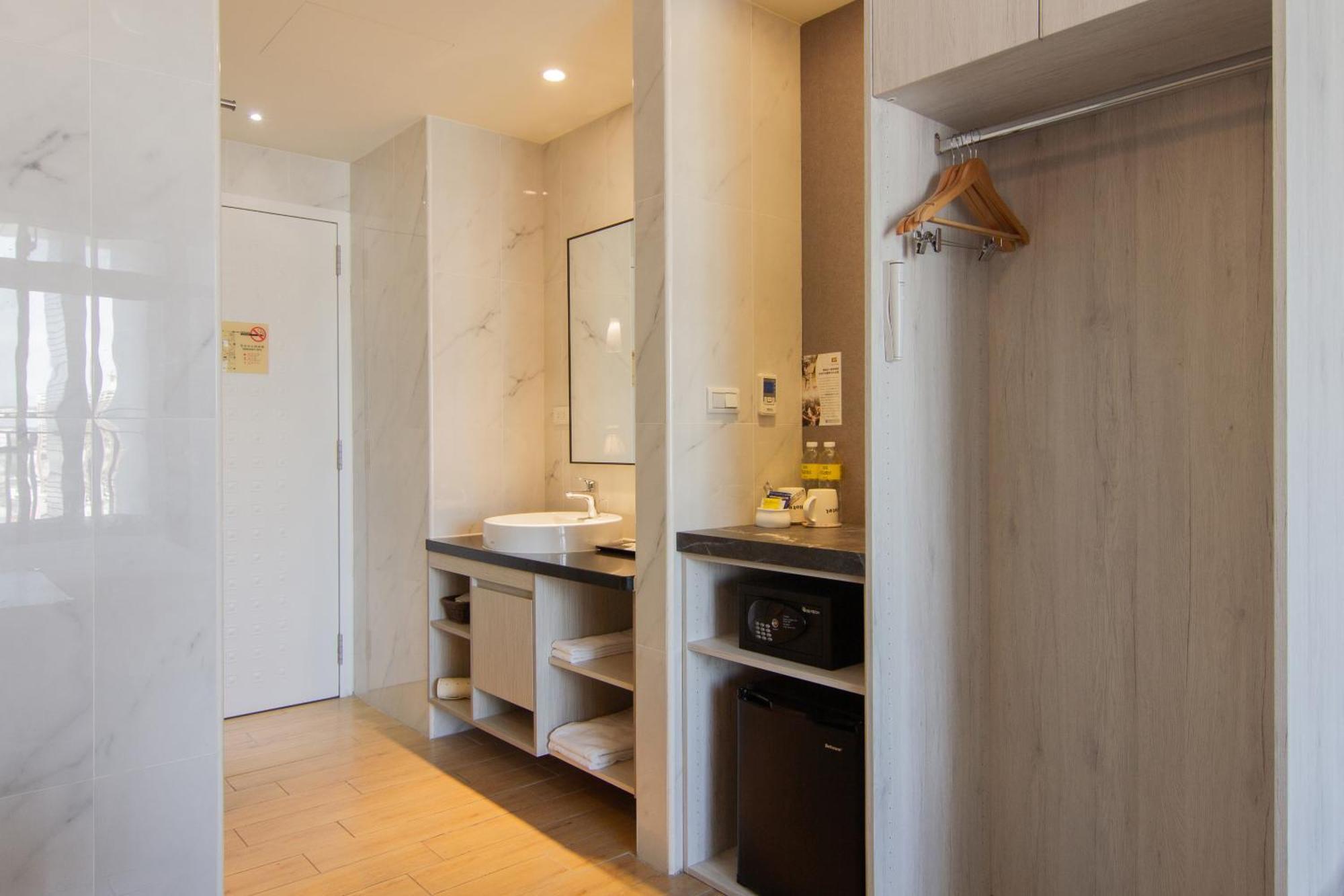Check Inn New Taipei Luzhou Zewnętrze zdjęcie