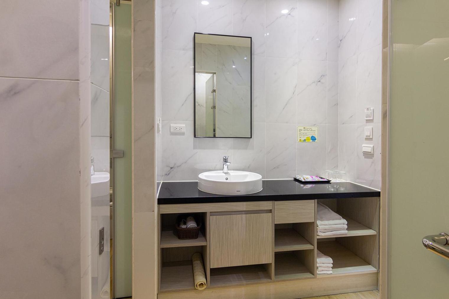 Check Inn New Taipei Luzhou Zewnętrze zdjęcie