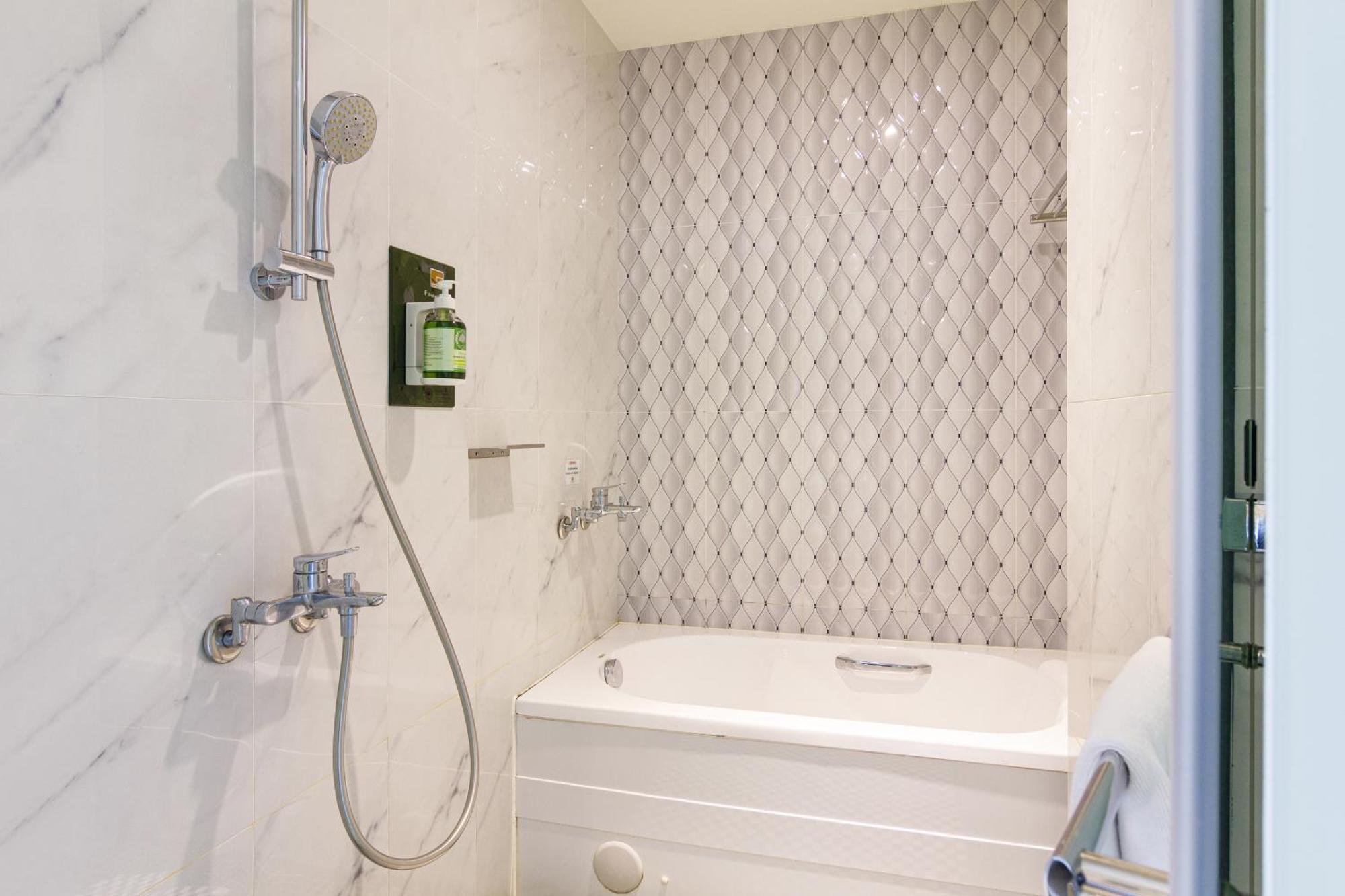 Check Inn New Taipei Luzhou Zewnętrze zdjęcie